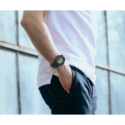 Smart Watch with temperature monitoring function